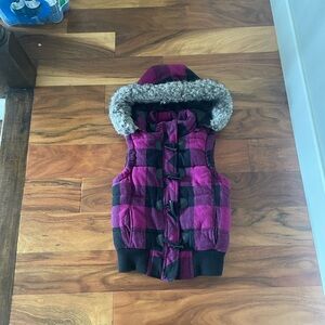 Y2K Aeropostale Black and Pink Quilted Fur Vest